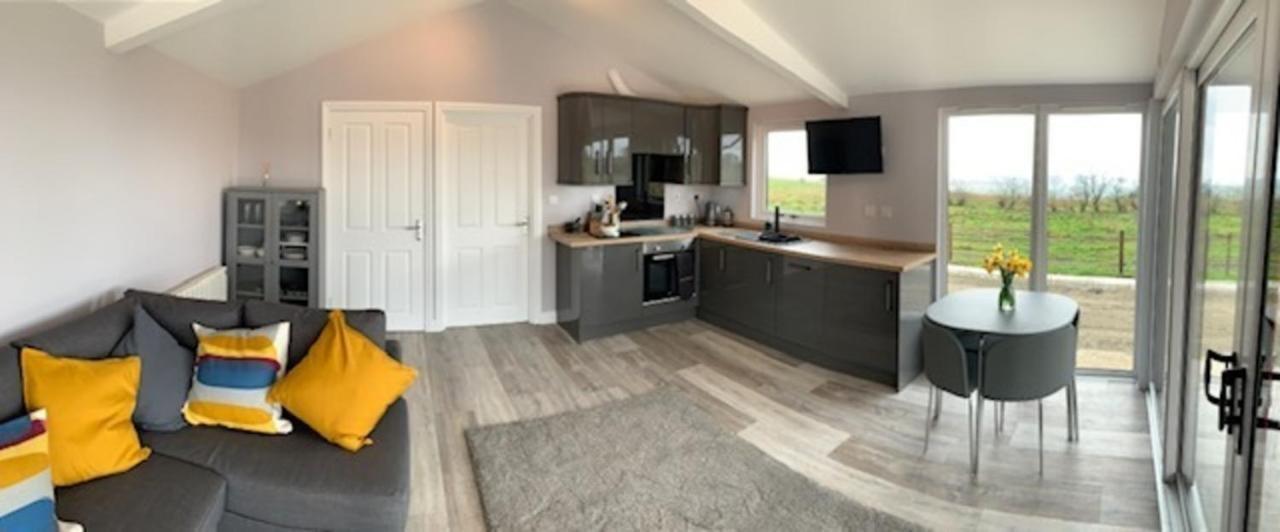 Deerfin Rentals Private Chalet With Hot Tub Балимина Екстериор снимка