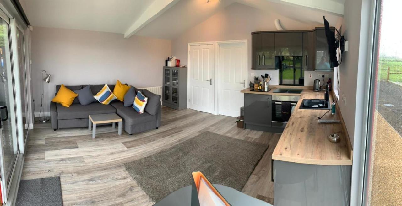 Deerfin Rentals Private Chalet With Hot Tub Балимина Екстериор снимка