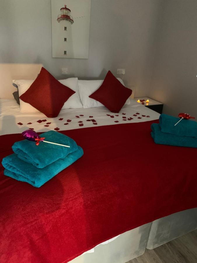 Deerfin Rentals Private Chalet With Hot Tub Балимина Екстериор снимка